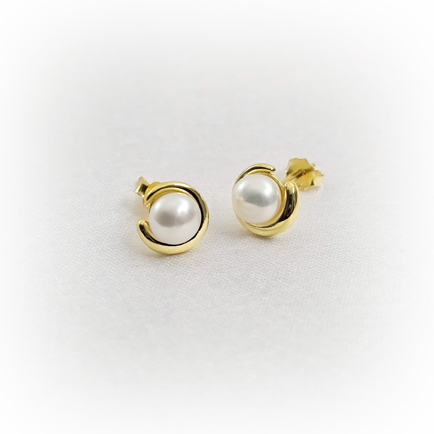 Silver Earrings E131 (Pearl)