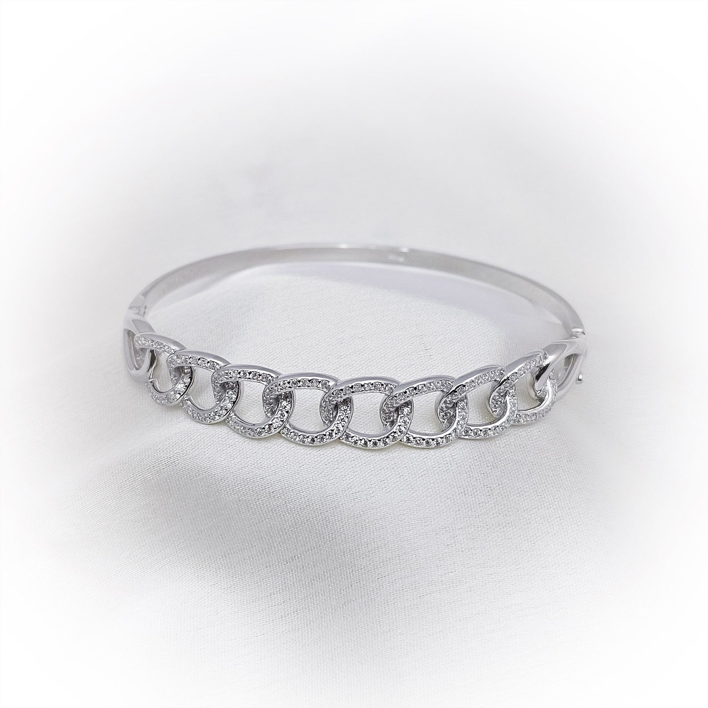 Silver Bangle B077