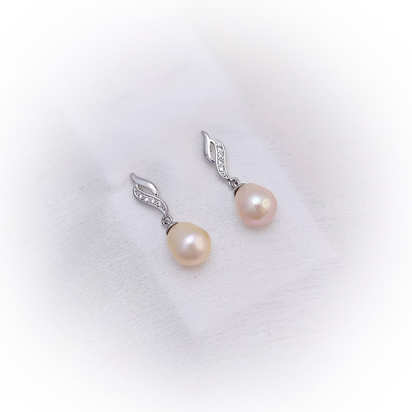 Natural Pearl Earrings E033-PE (Peach)