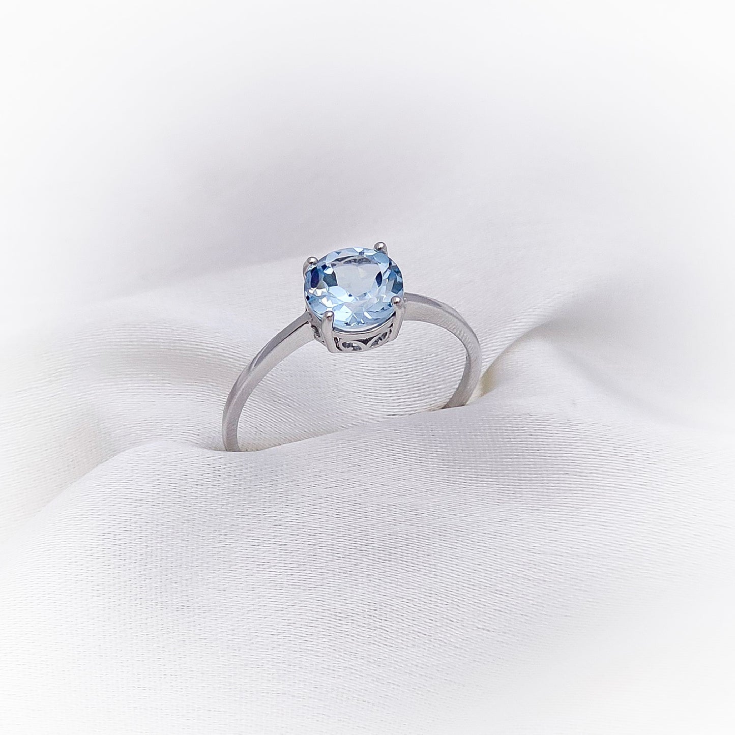 Silver Ring R095 (Natural Topaz)