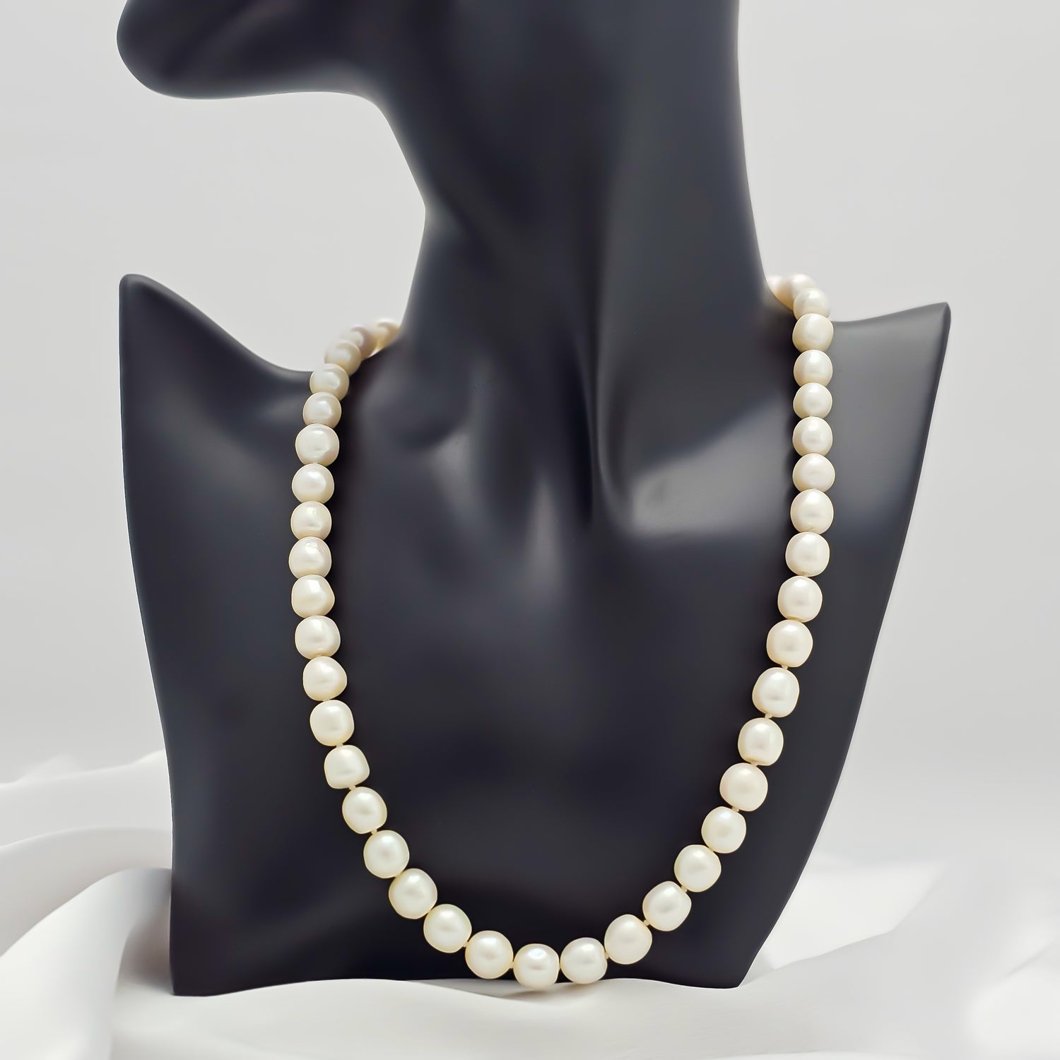 Natural Pearl Necklaces Collection