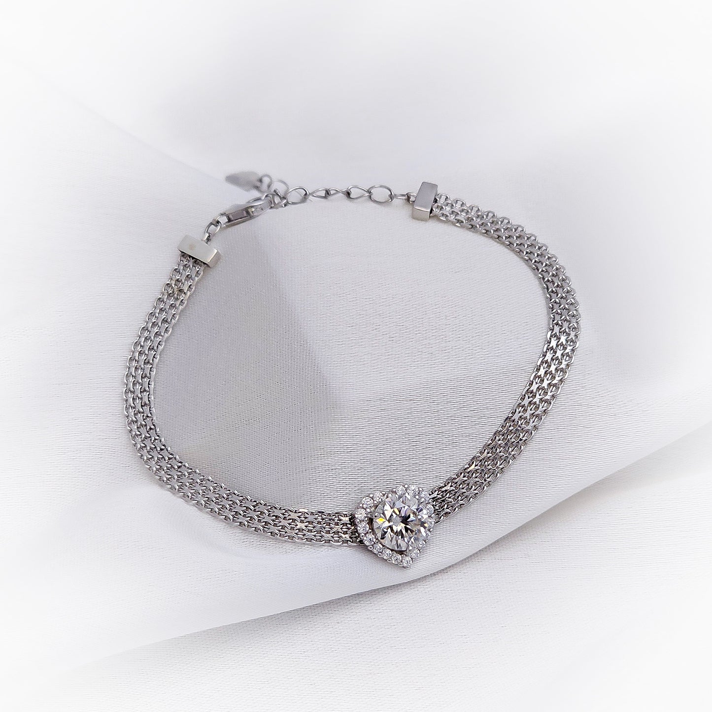 Silver Bracelet B080 (Moissanite)