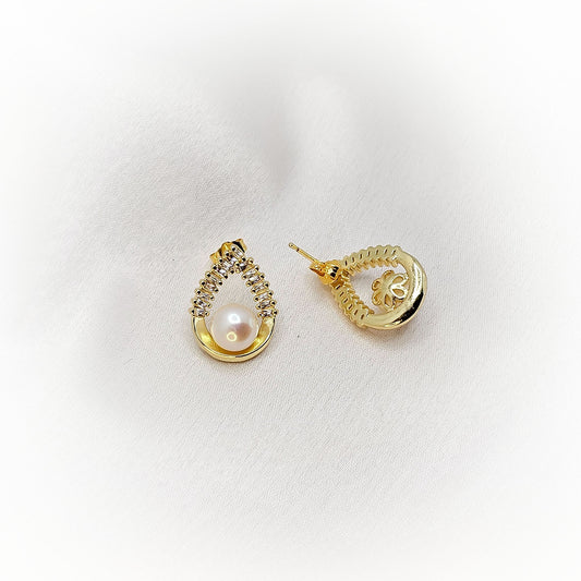 Natural Pearl Earrings E041 (White)