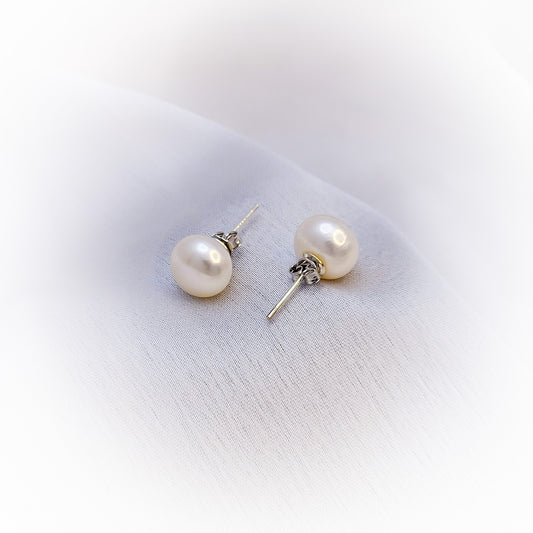 Natural Pearl Earrings E074-W (White)
