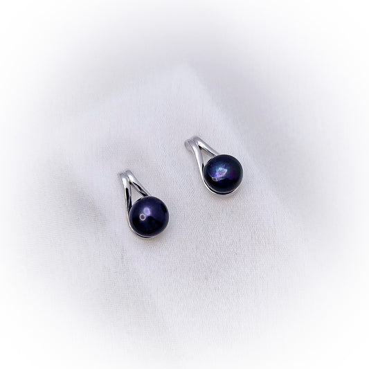 Natural Pearl Earrings E109-B (Black)