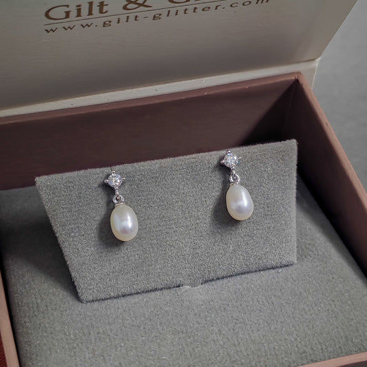 Silver Earrings E132 (Pearl & Moissanite)