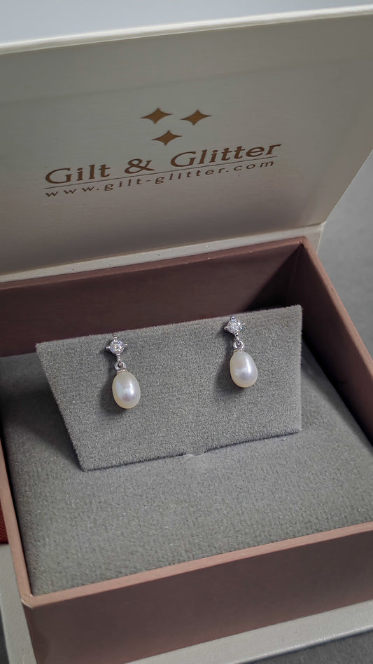 Silver Earrings E132 (Pearl & Moissanite)