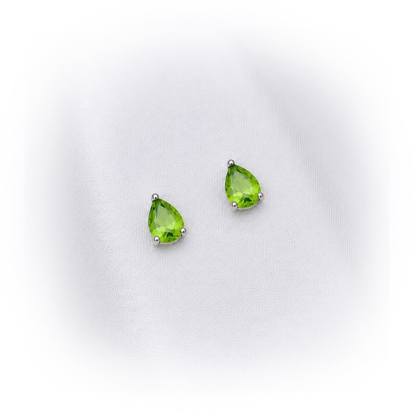 Silver Earrings E143 (Natural Peridot)