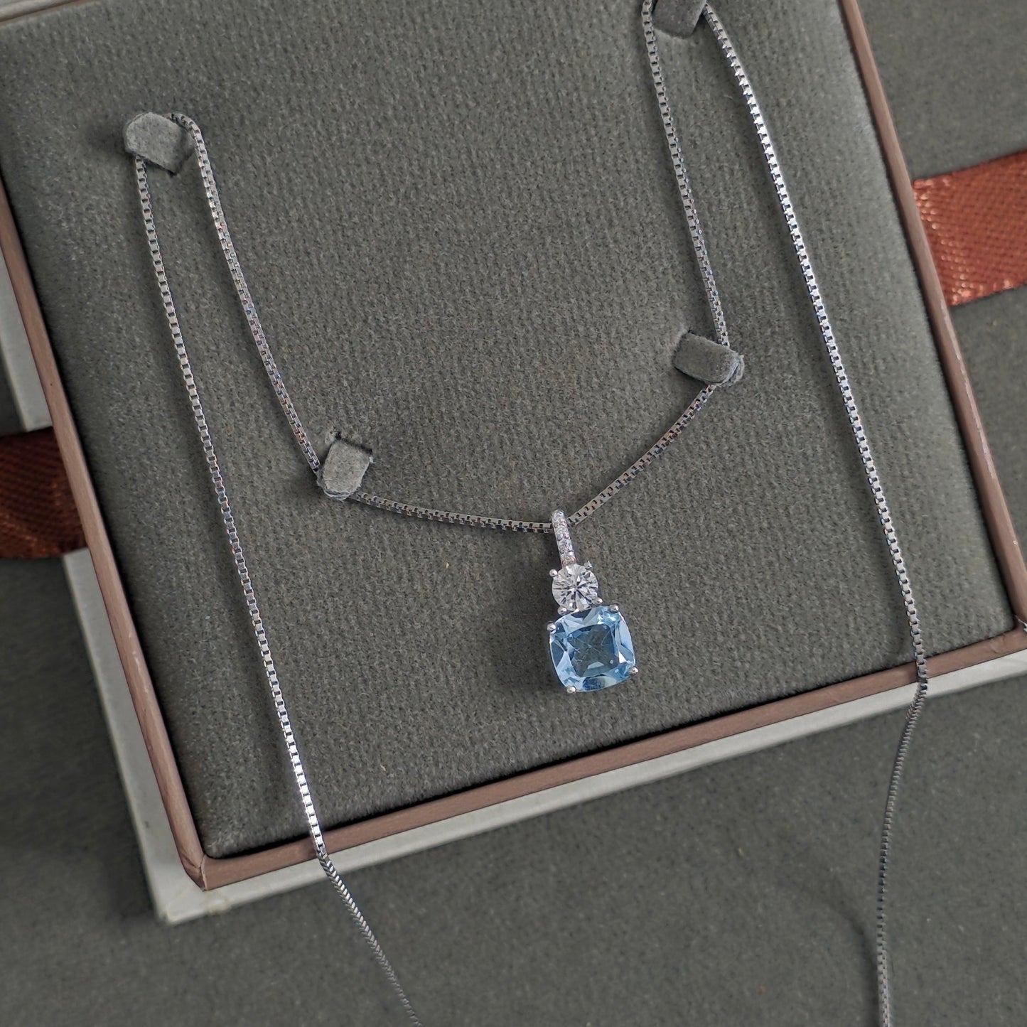 Silver Necklace N220 (Natural Topaz)