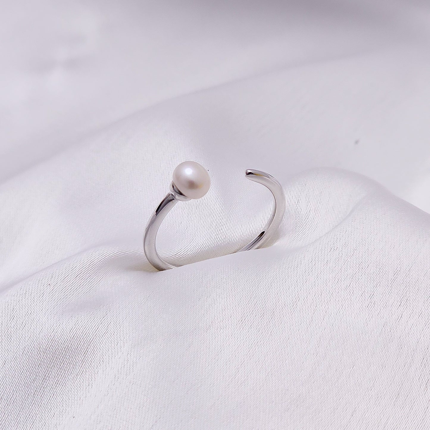 Silver Ring R056 (Natural Pearl)