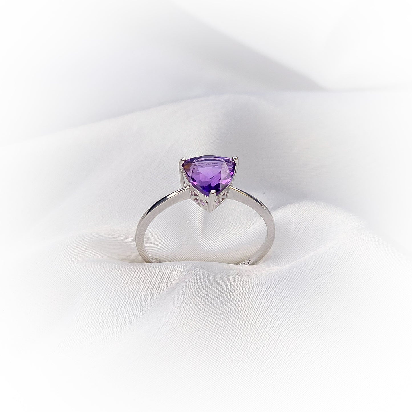 Silver Ring R057 (Natural Amethyst)