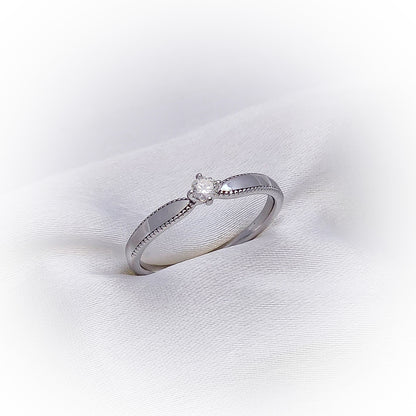 Silver Ring R088 (Moissanite)