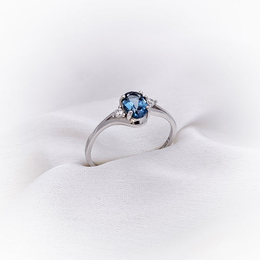Silver Ring R096 (Natural Topaz)