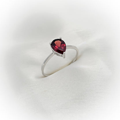 Silver Ring R103 (Natural Garnet)