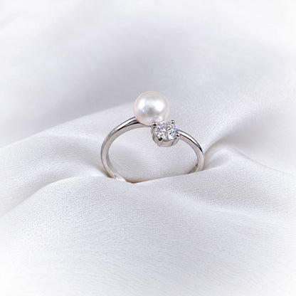 Silver Ring R105 (Moissanite & Pearl)