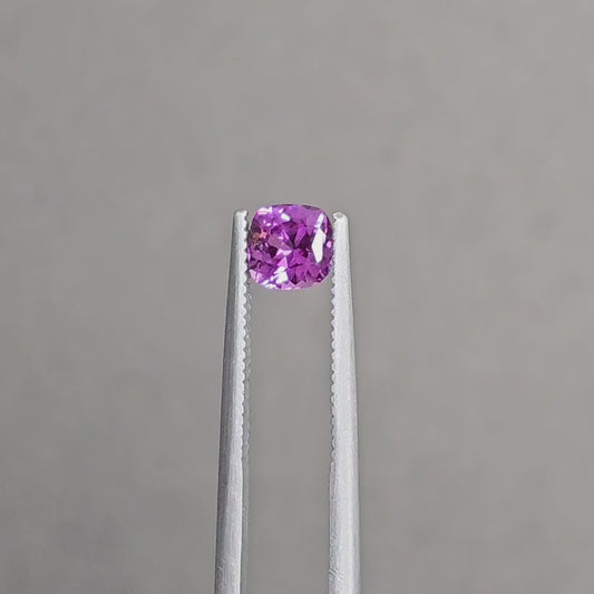 Natural Sapphire (G1012)